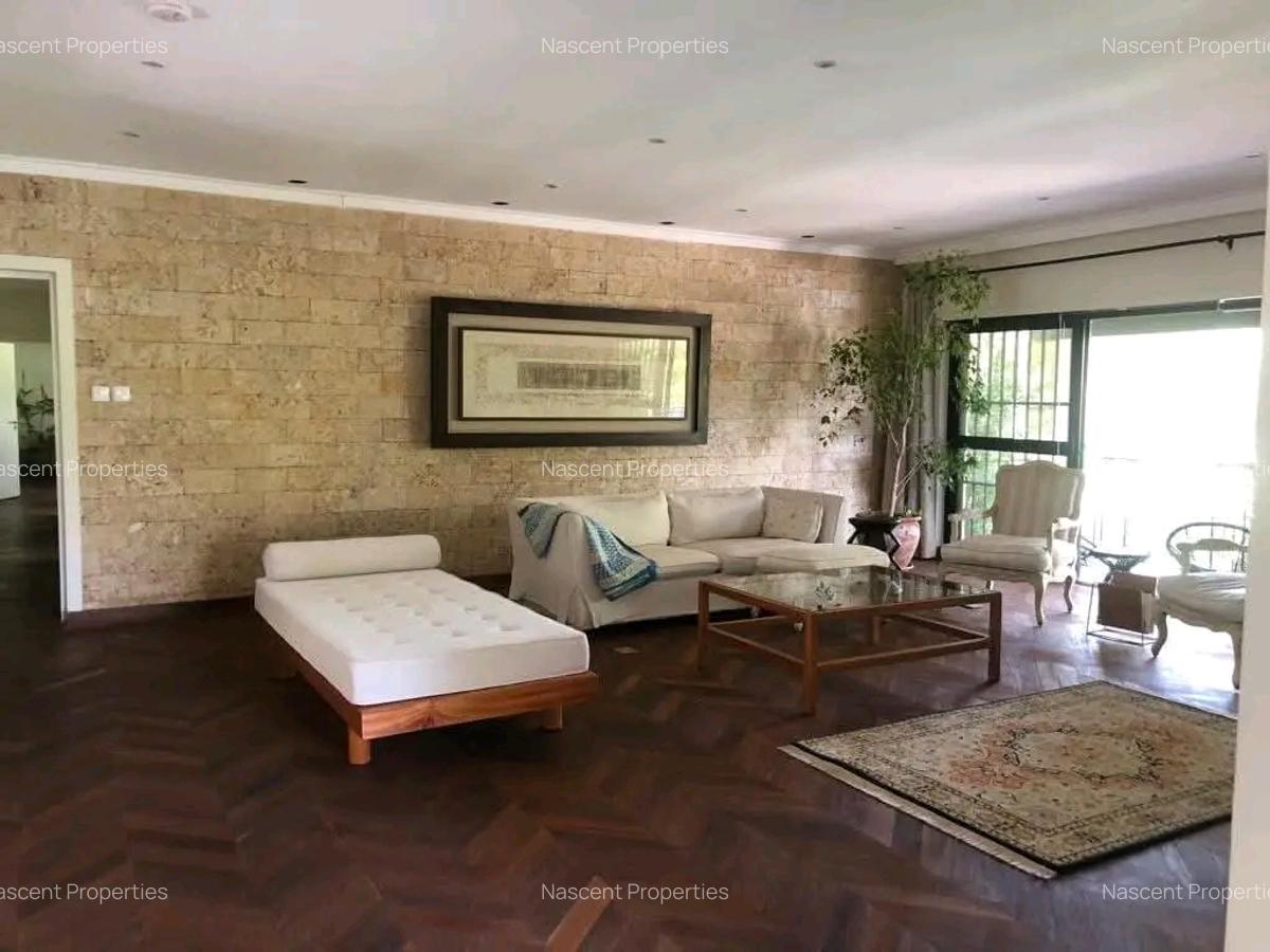 4 Bed House with En Suite in Nyari - 4