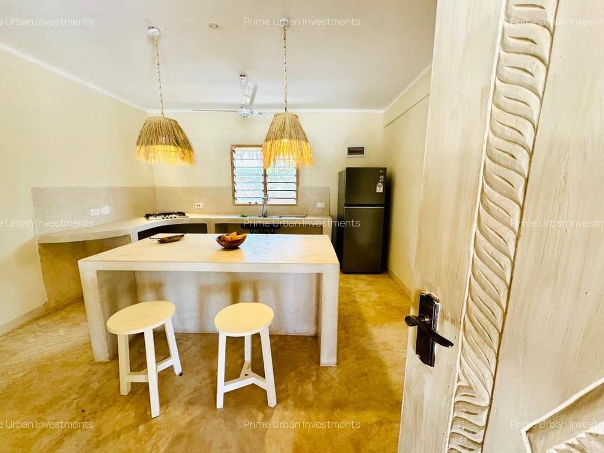 8 Bed House with En Suite in Watamu - 7