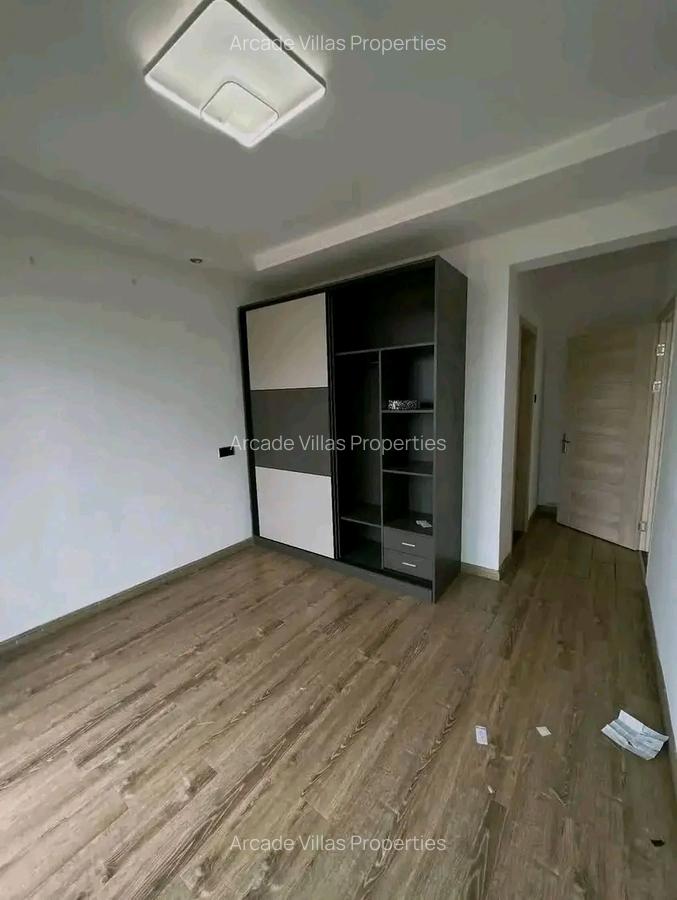 2 Bed Apartment with En Suite at Lavington - 4