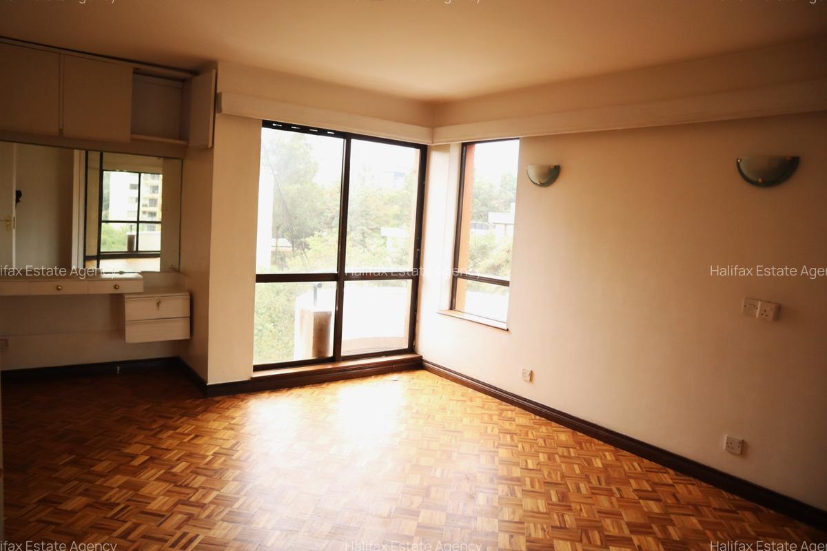 3 Bed Apartment with En Suite in Westlands Area - 11