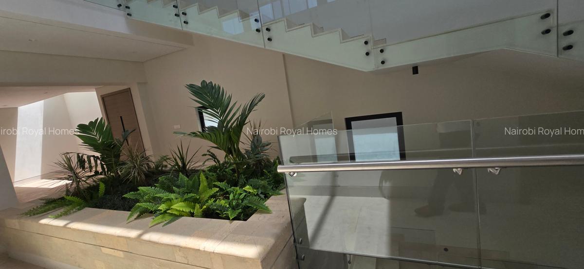 5 Bed Townhouse with En Suite at Grovelia Grove - 7