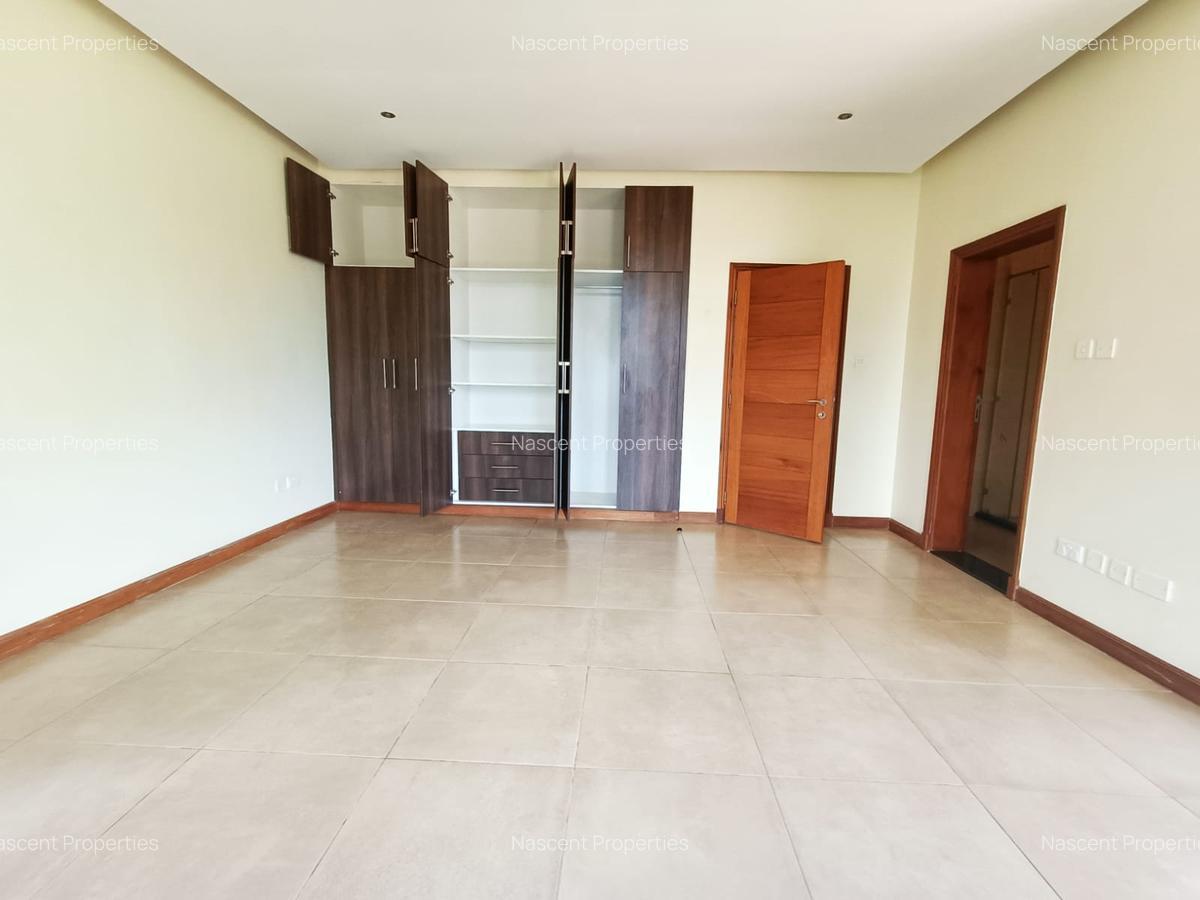 4 Bed Villa with En Suite in Runda - 11