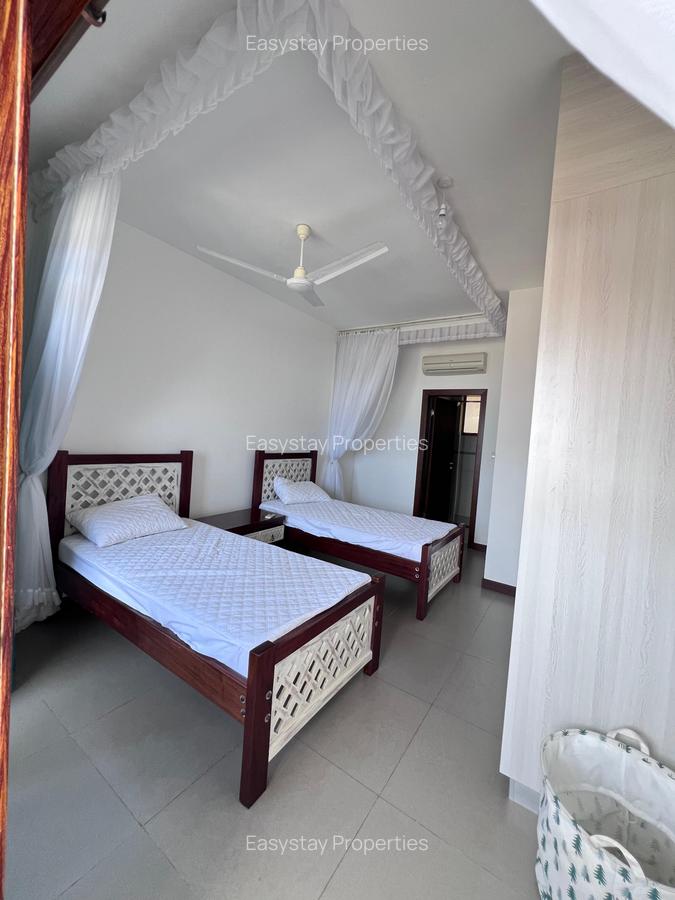 Serviced 2 Bed Apartment with En Suite in Kikambala - 12