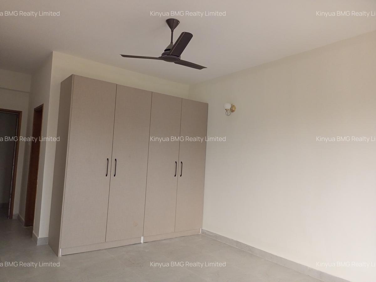 3 Bed Apartment with En Suite at Links Road - 3