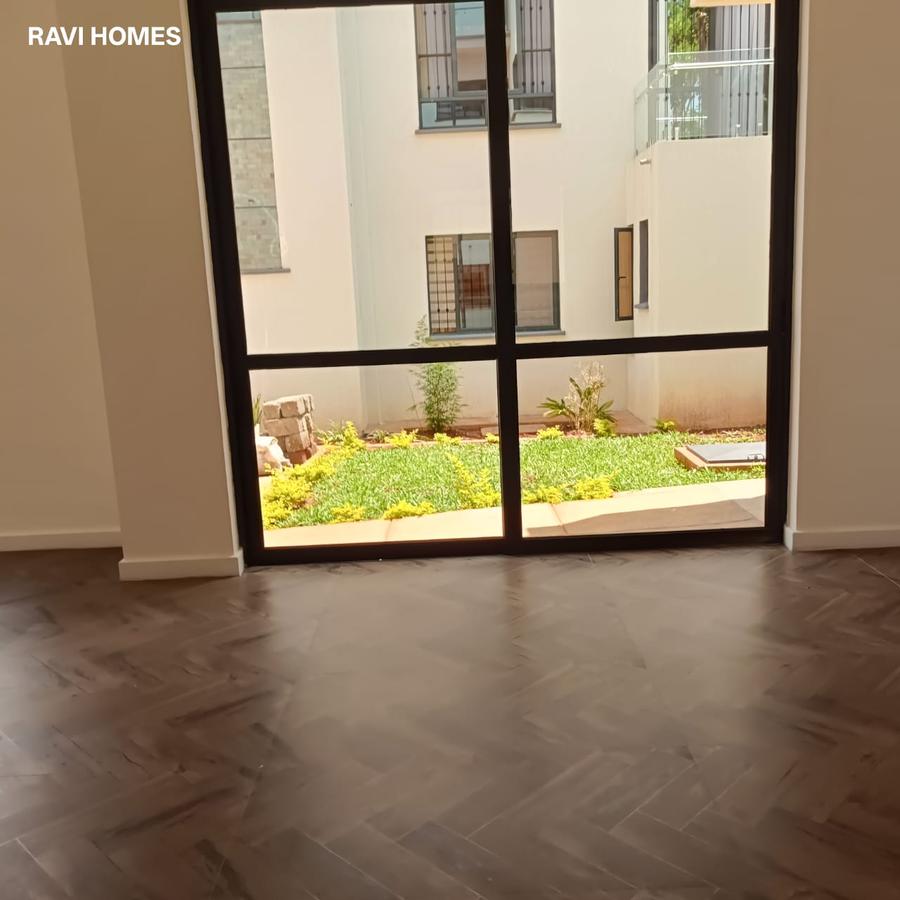 4 Bed Villa with En Suite in Lavington - 2