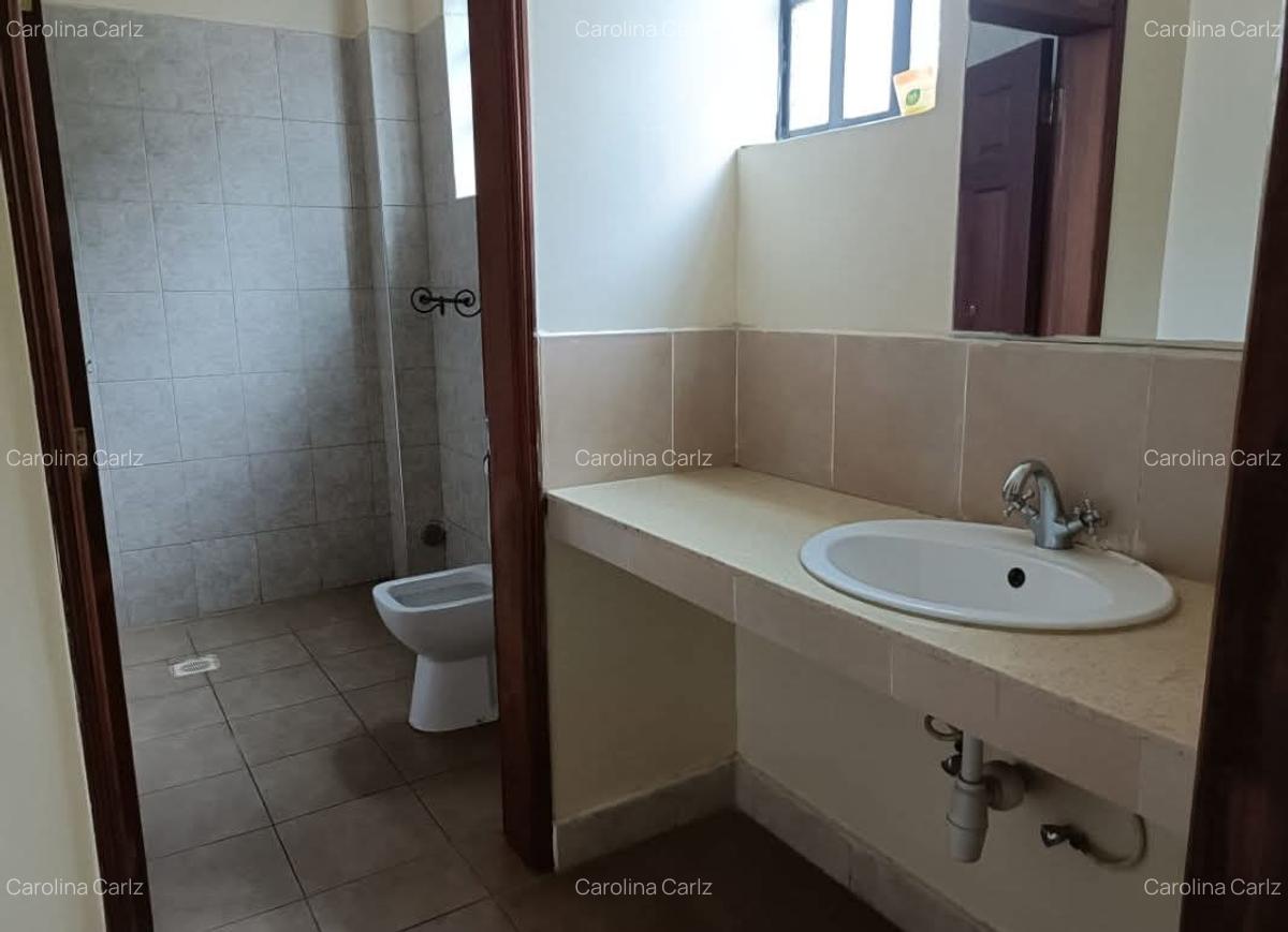 4 Bed Townhouse with En Suite at Mimosa - 8