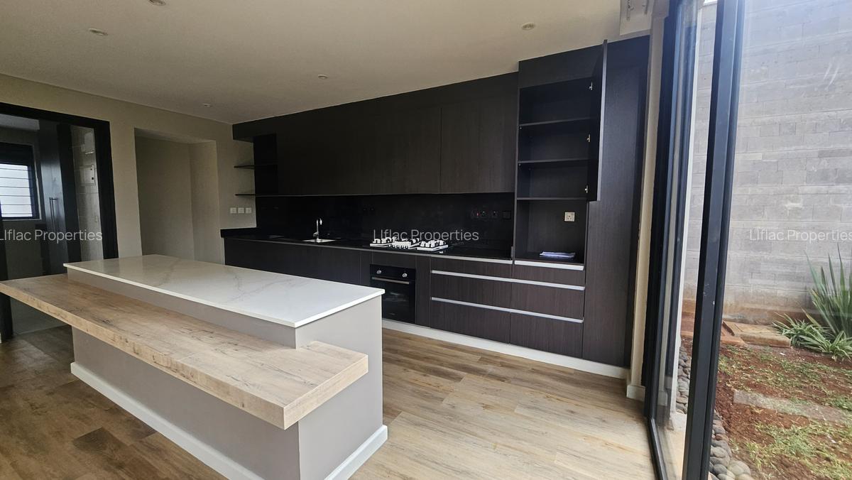 4 Bed Townhouse with En Suite at Five Star Paradise - 8