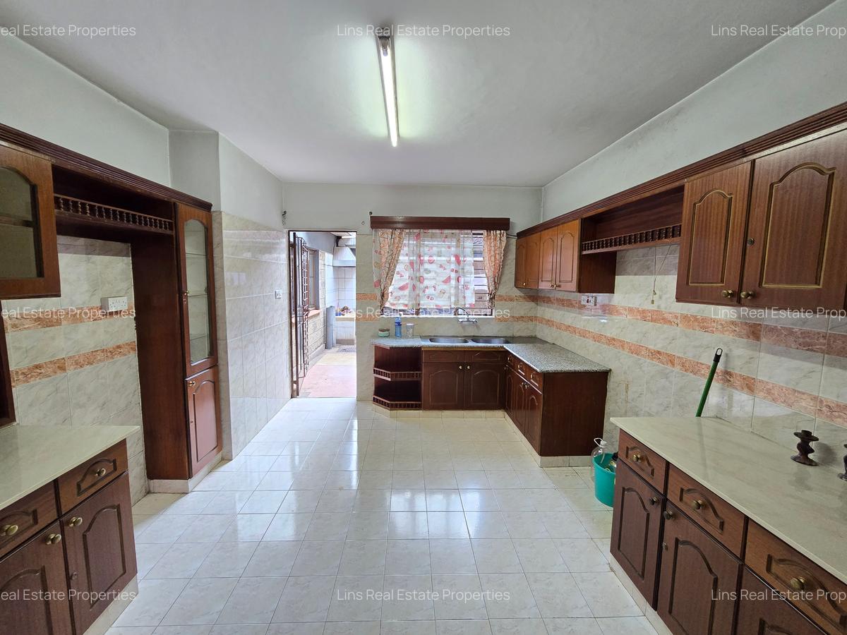 4 Bed Townhouse with En Suite in Westlands Area - 8