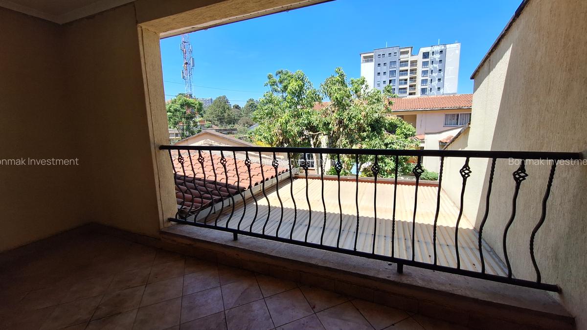 4 Bed Townhouse with En Suite at Brookside Drive. - 10
