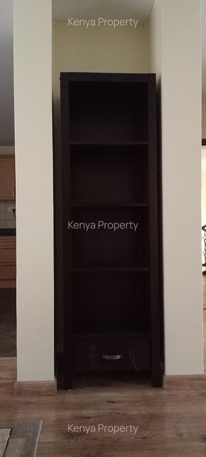 Serviced 2 Bed Apartment with En Suite at Woodavenue - 13