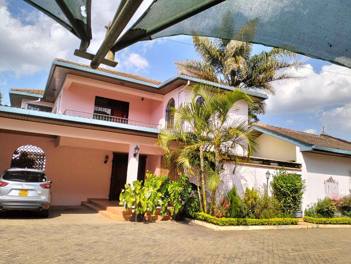 4 Bed Townhouse with En Suite in Lavington - 16