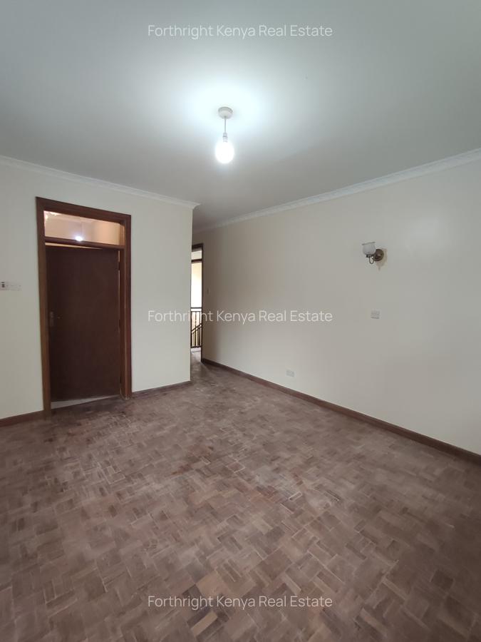 5 Bed House with En Suite at Hardy - 1