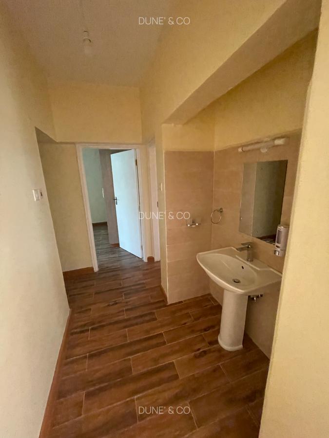 Serviced 2 Bed Apartment with En Suite in Lavington - 10