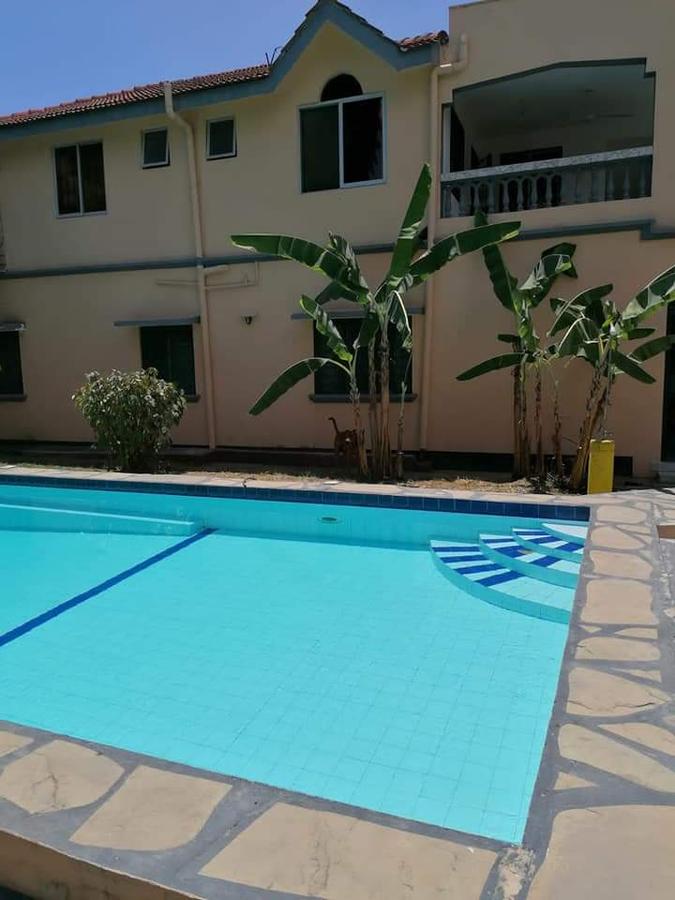 5 Bed House with En Suite at Bamburi - 2