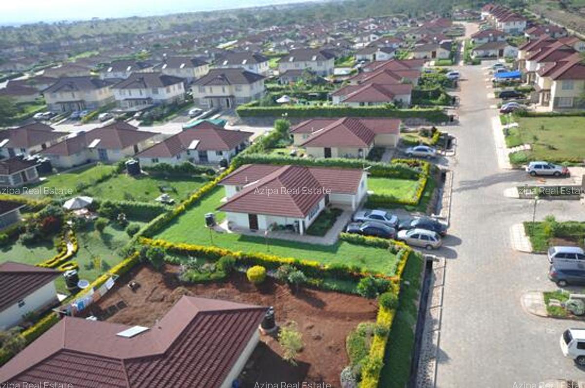 3 Bed Townhouse with En Suite at Mombasa Road - 3