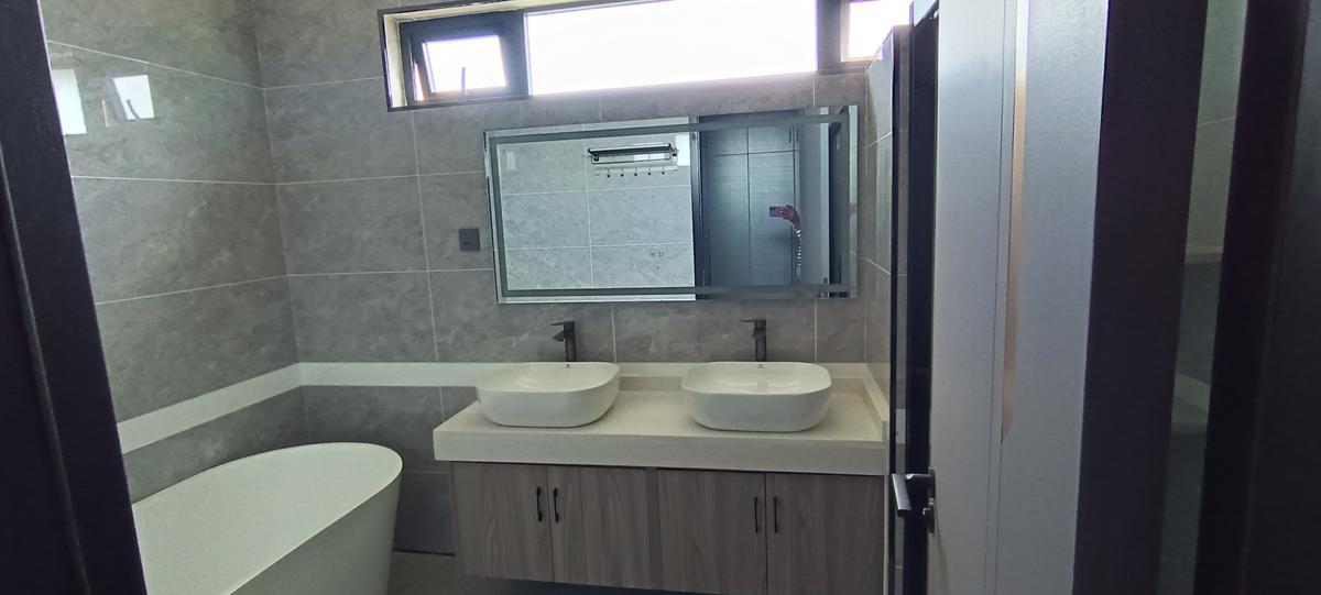 4 Bed Apartment with En Suite in Kileleshwa - 4