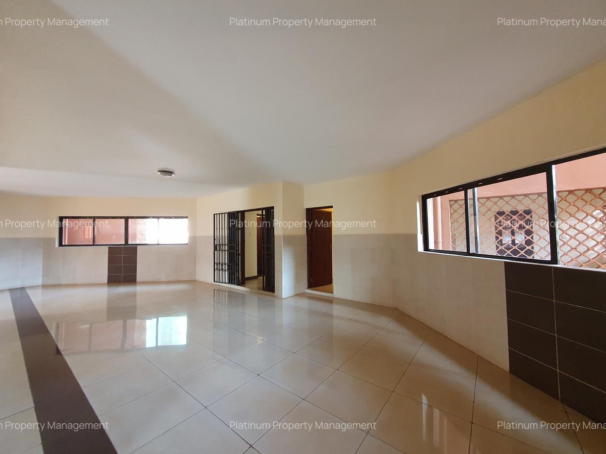 4 Bed Apartment with En Suite at Brookside Gardens - 17