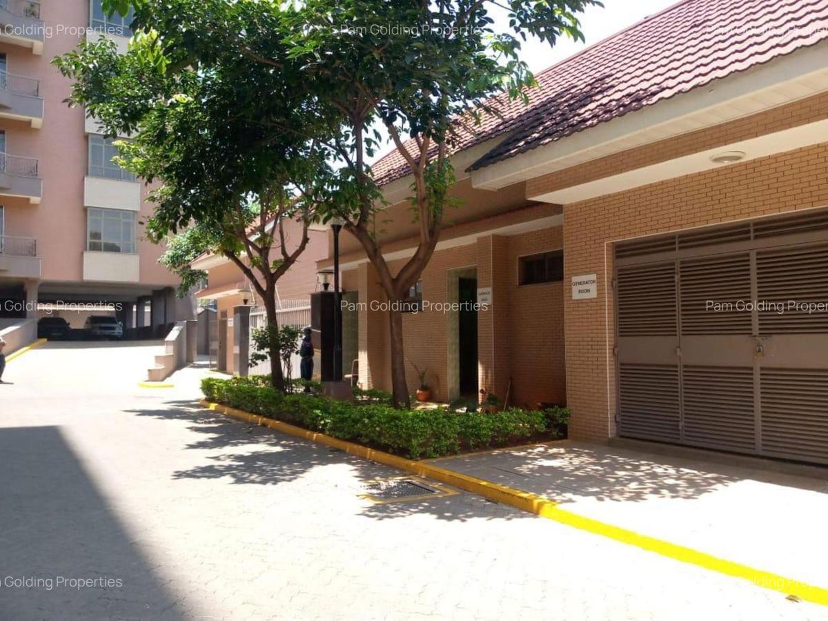 3 Bed Apartment with En Suite in Kilimani - 2