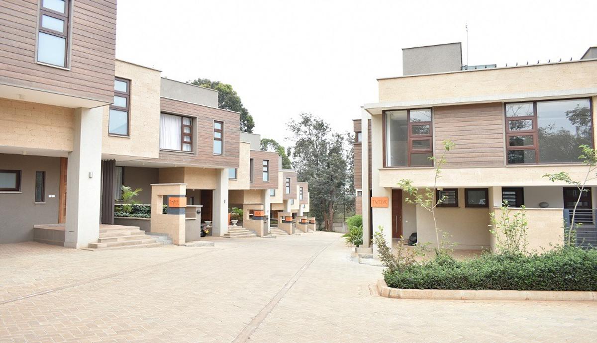 4 Bed Townhouse with En Suite in Lavington - 2