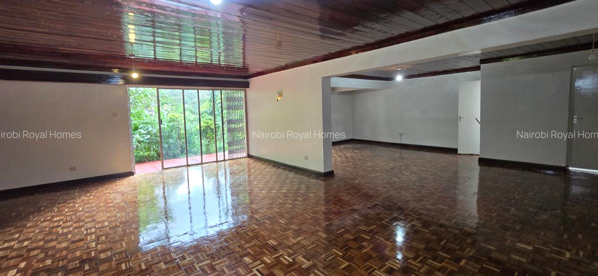 4 Bed House with En Suite at Lavington Green - 13