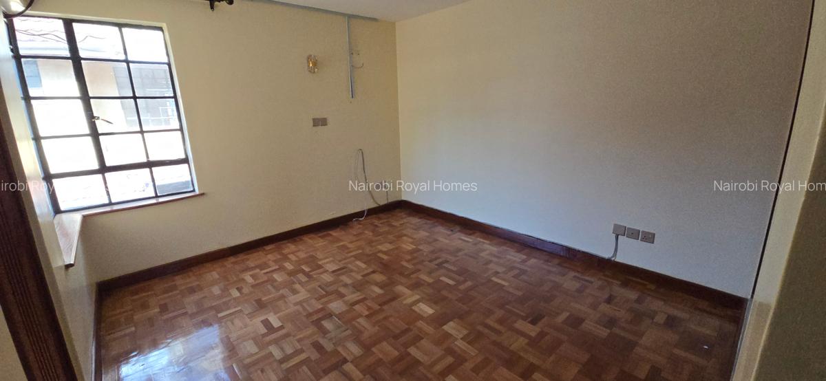 5 Bed Townhouse with En Suite at Lavington Green - 14