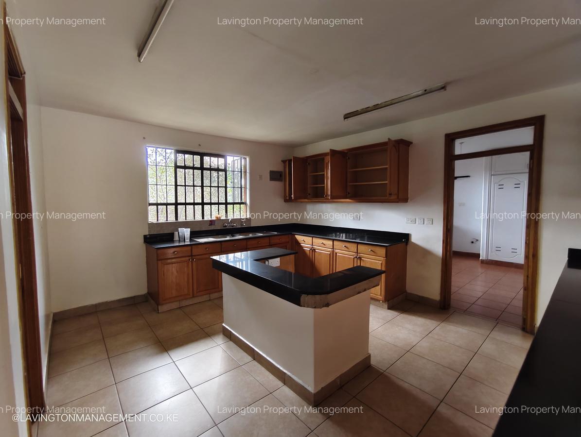 4 Bed Apartment with En Suite at Lavington Green - 15