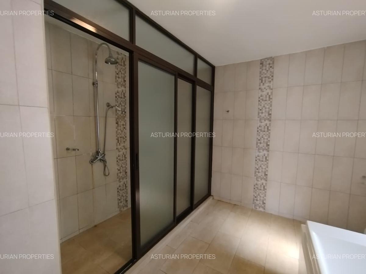 4 Bed Villa with En Suite in Runda - 5