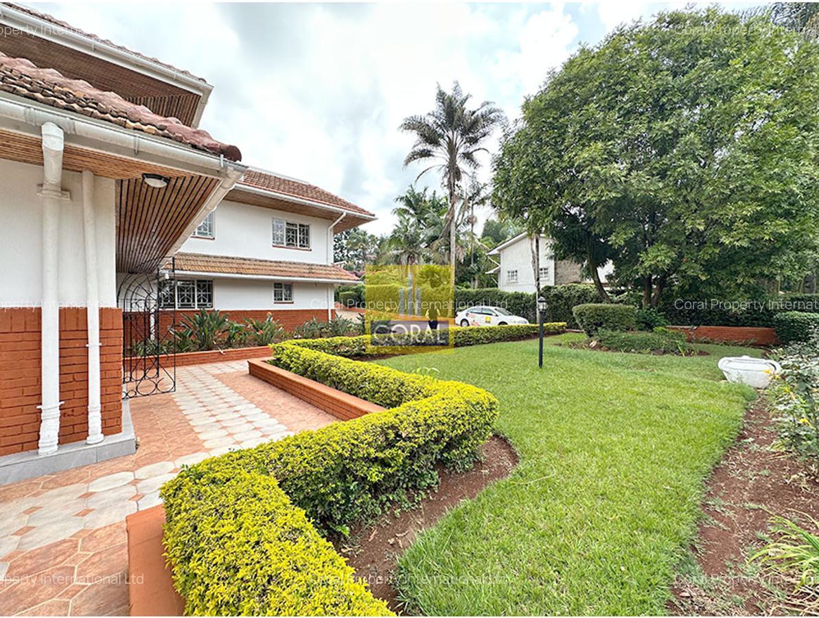 4 Bed House in Lavington - 20