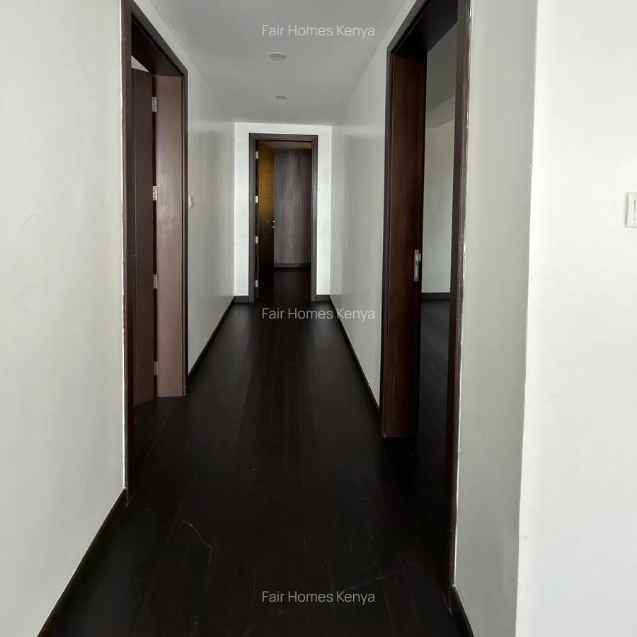 4 Bed Apartment with En Suite at Valley Arcade - 8