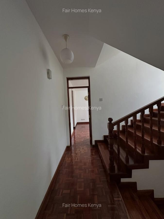 4 Bed Townhouse with En Suite at Lavington Green - 7