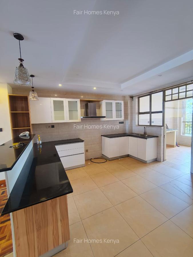 3 Bed Apartment with En Suite at Othaya Road - 5