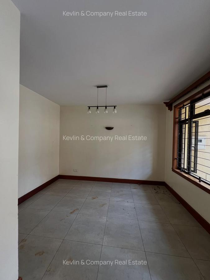 5 Bed Townhouse with En Suite in Lavington - 11