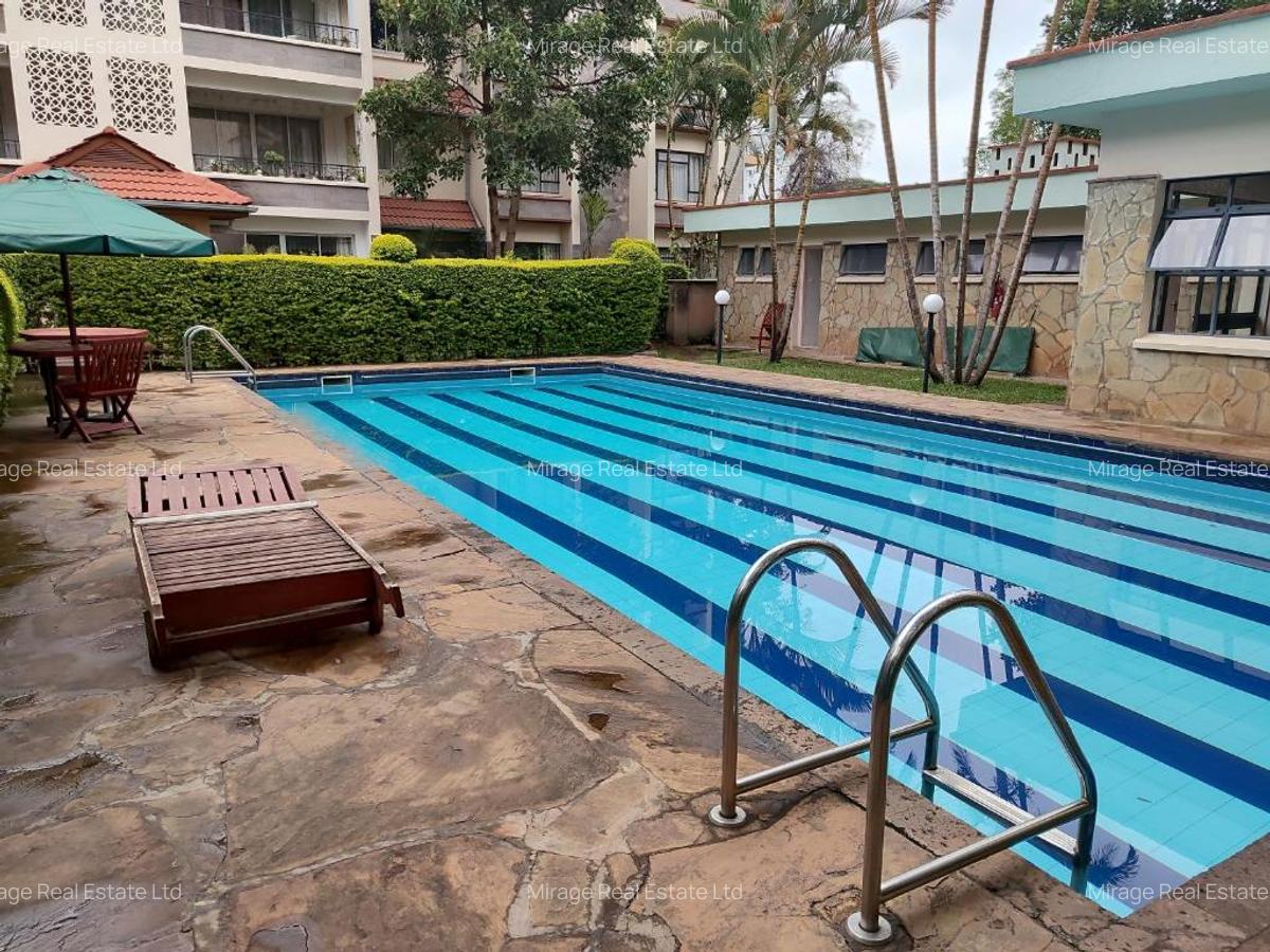 4 Bed Apartment with Swimming Pool in Kilimani - 12