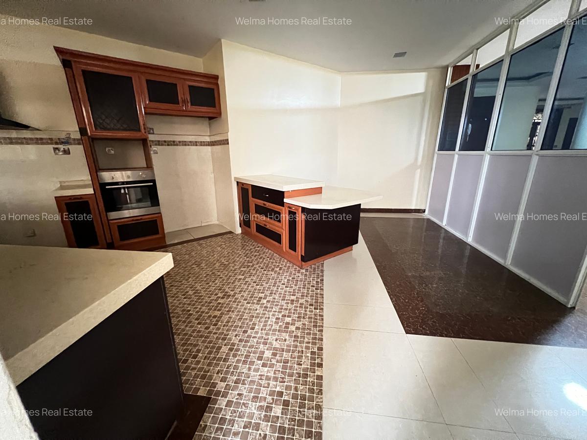 4 Bed Apartment with En Suite in Lavington - 5