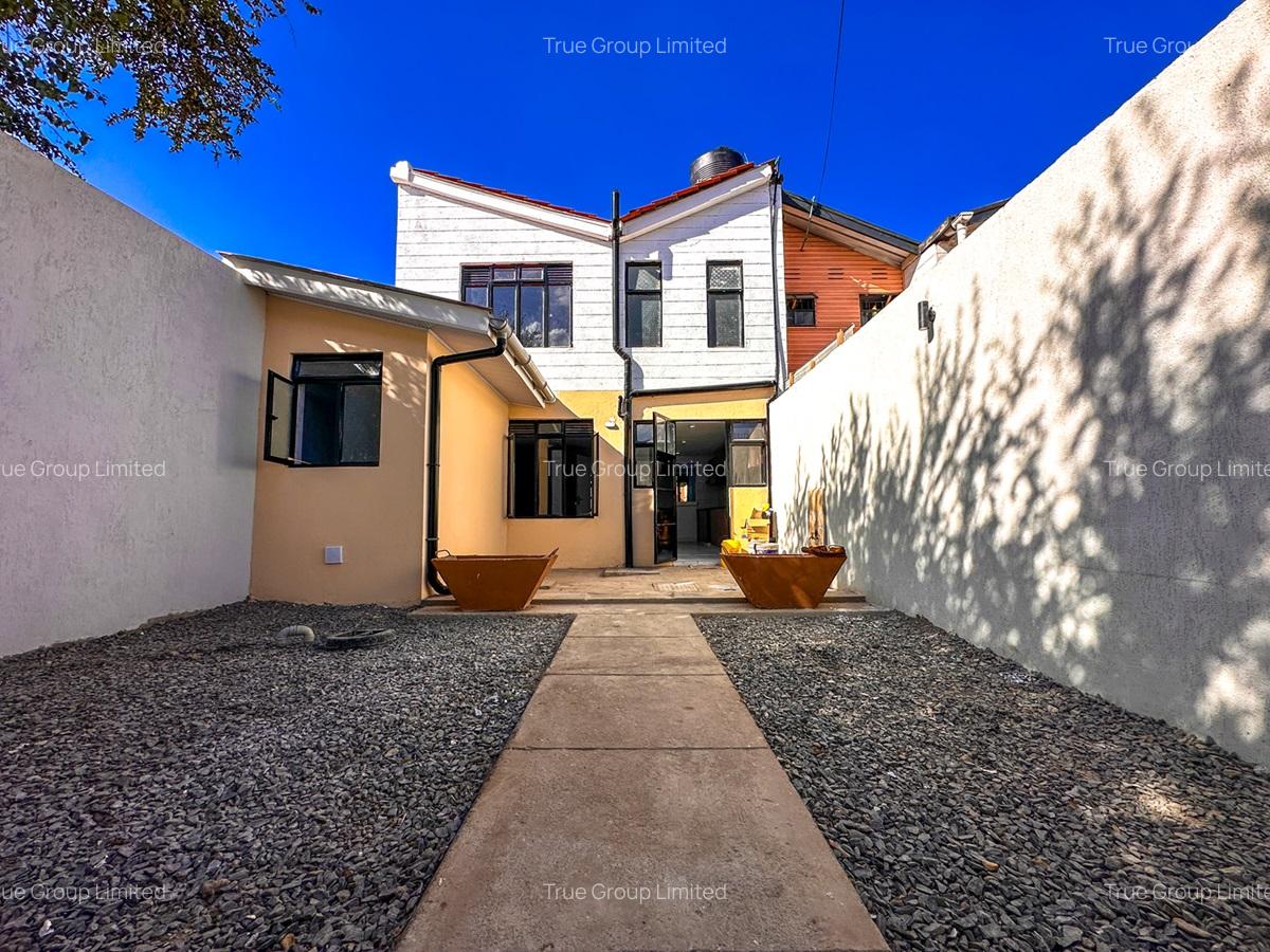 4 Bed Townhouse with En Suite at Mukenya Court - 1