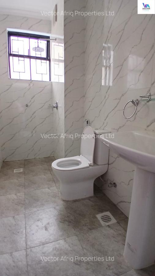 5 Bed Townhouse with En Suite in Syokimau - 10