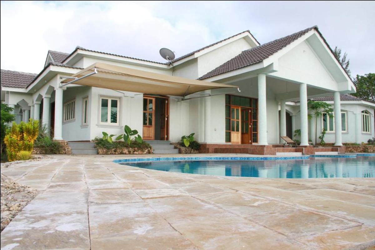 5 Bed Villa with En Suite at Vipingo - 1