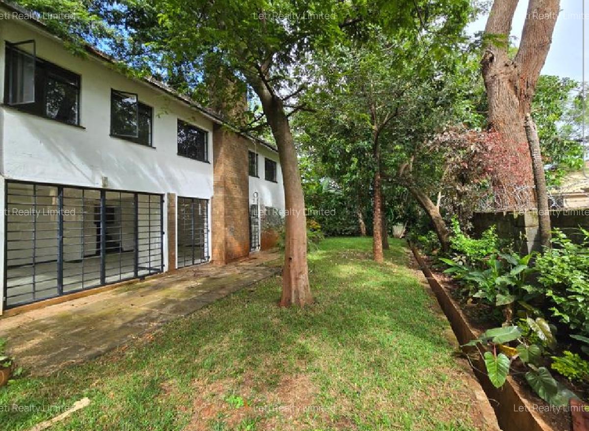 4 Bed Townhouse with En Suite in Lavington - 2