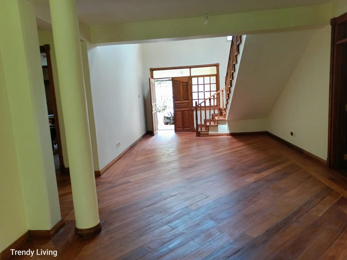 5 Bed Townhouse with En Suite in Lavington - 5