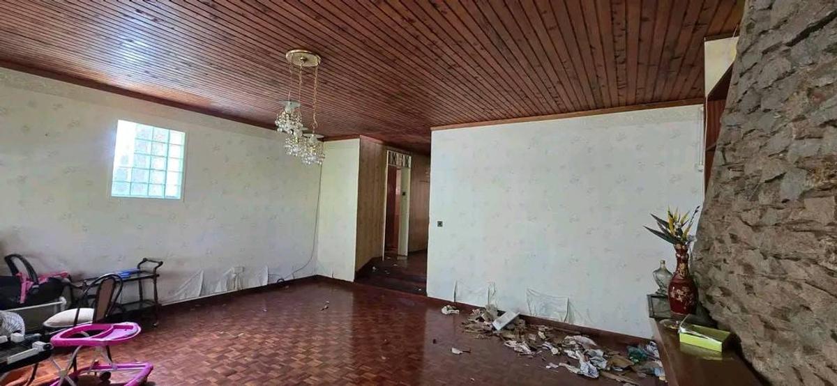 5 Bed House with En Suite in Loresho - 6