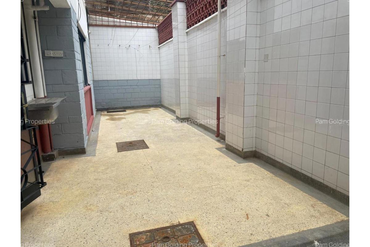 4 Bed Townhouse with En Suite in Spring Valley - 8