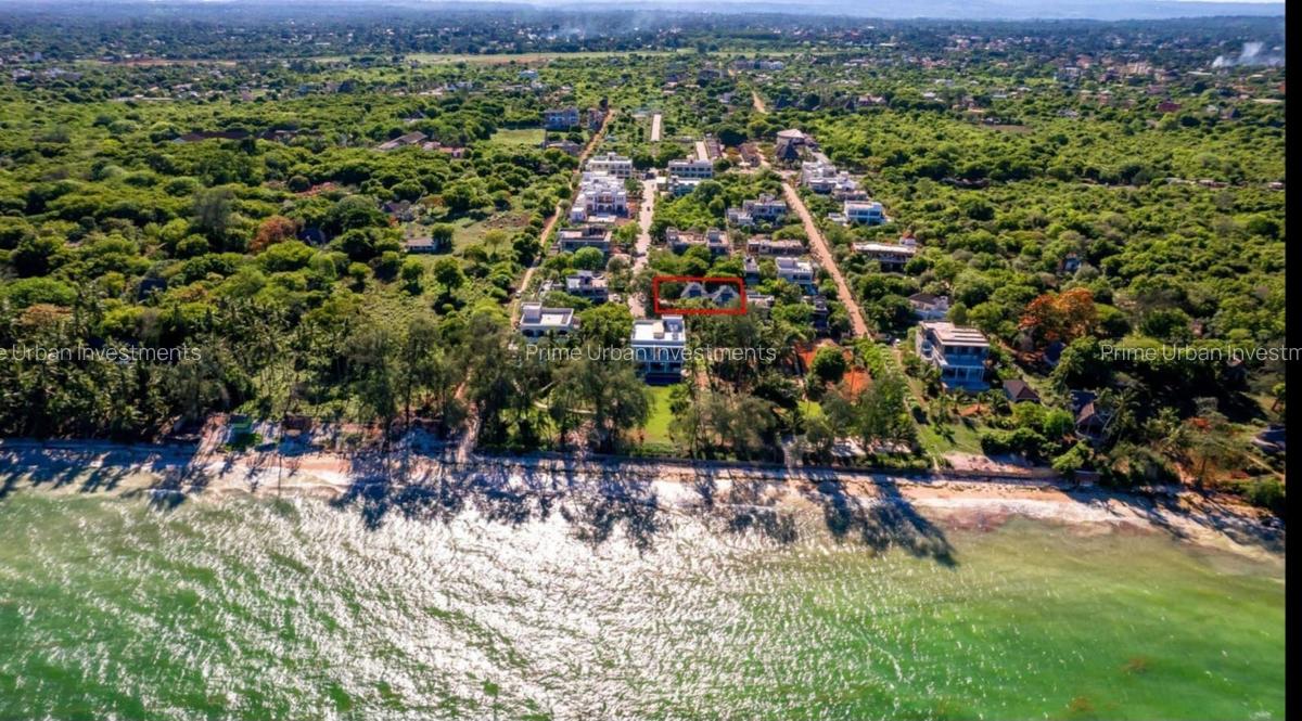 8 Bed House with En Suite in Diani - 13