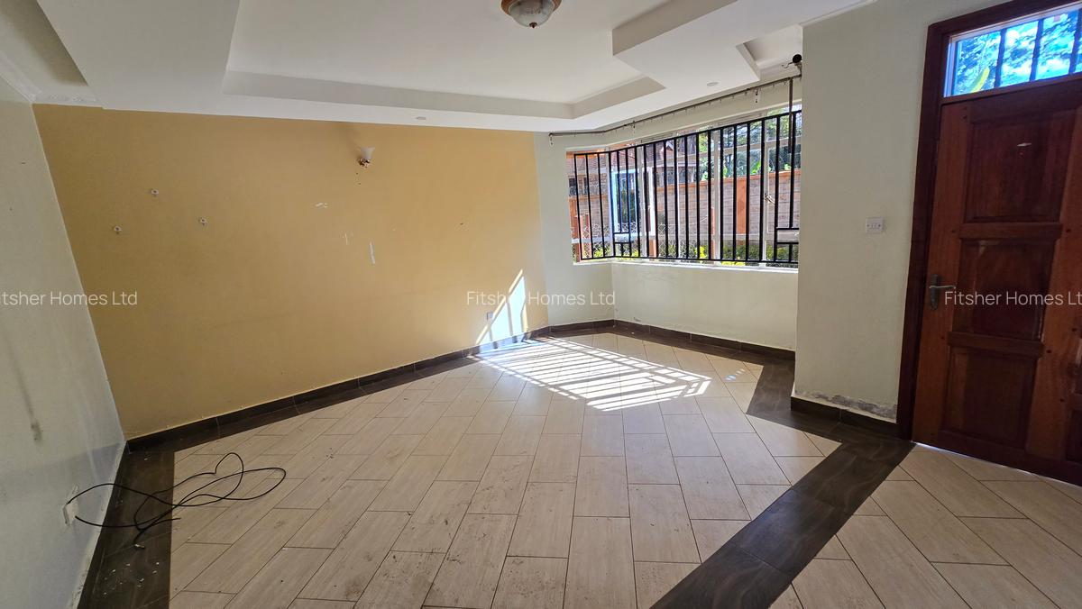 3 Bed House with En Suite in Garden Estate - 5