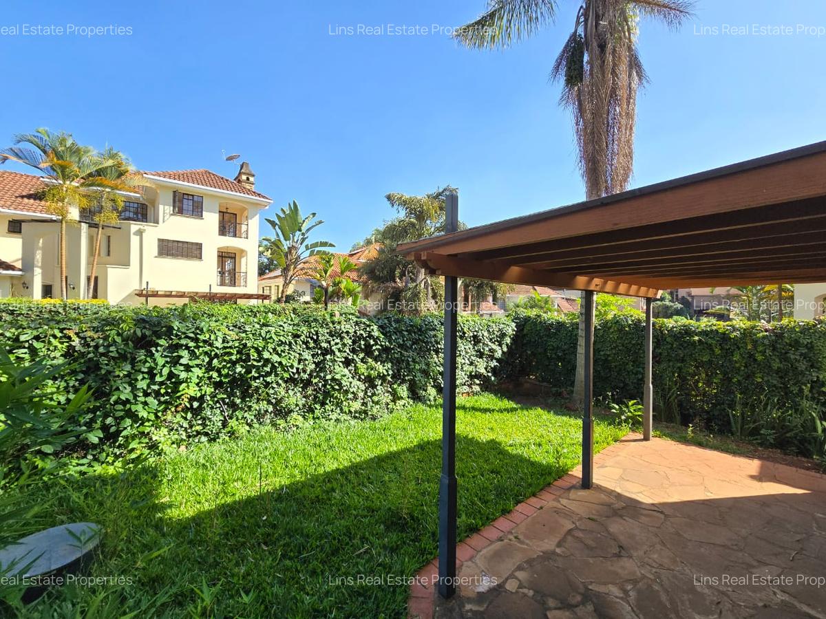 4 Bed Townhouse with En Suite in Spring Valley - 19