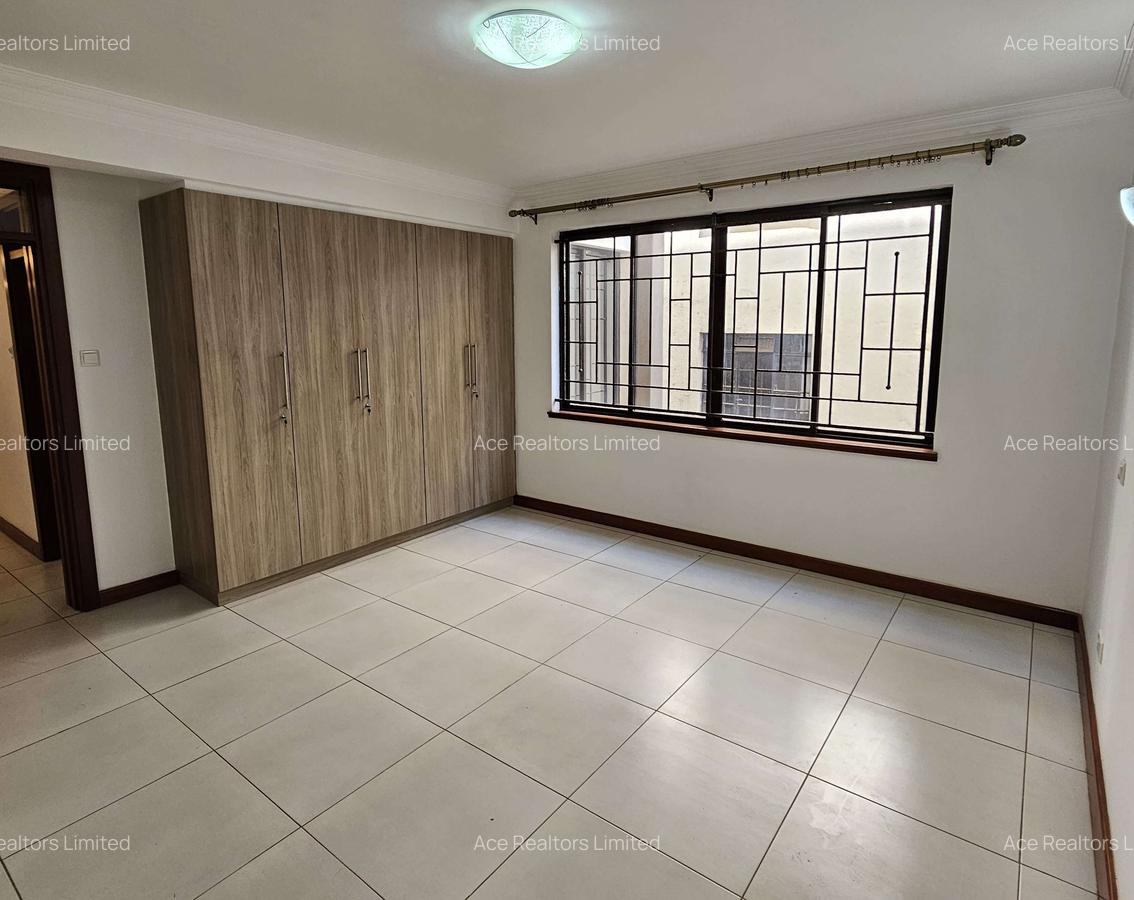 4 Bed Apartment with En Suite at Spring Valley - 19