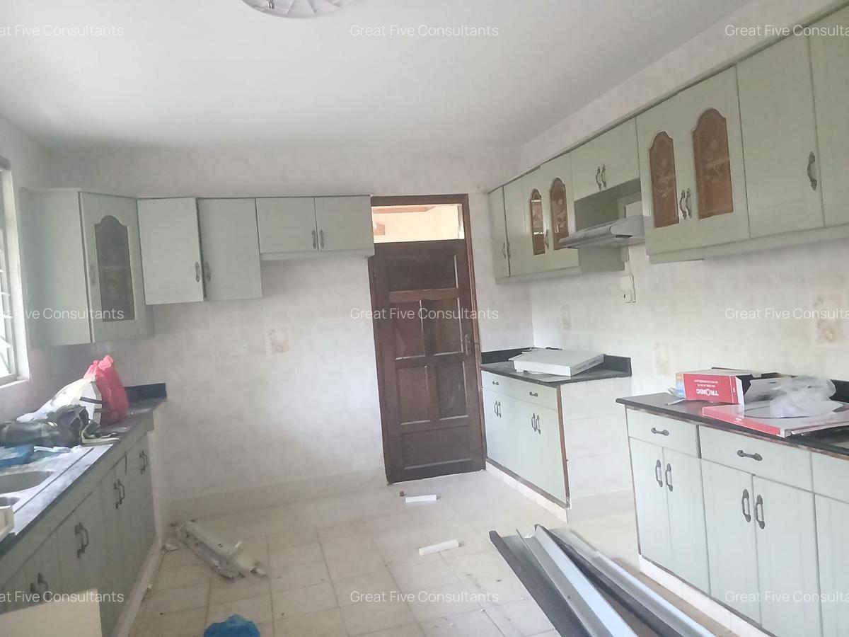 4 Bed Villa with En Suite in Runda - 8