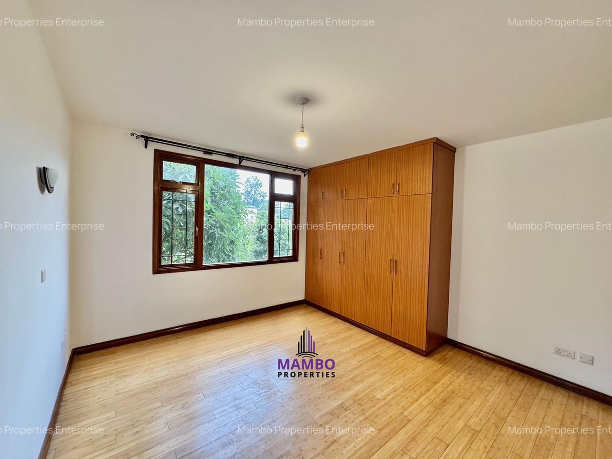 3 Bed Apartment with En Suite at Riverside Drive - 19