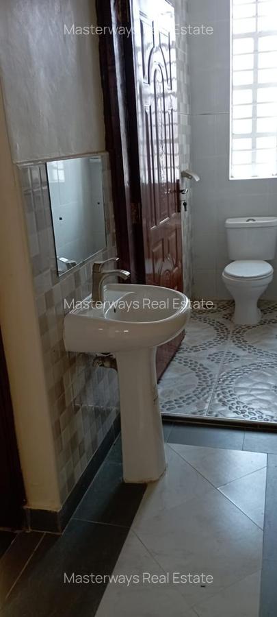 7 Bed House with En Suite at Lanet - 9