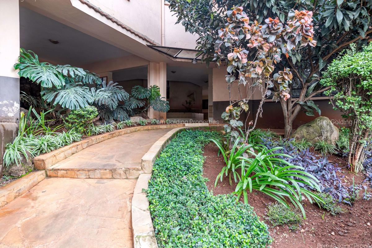 3 Bed Apartment with En Suite at East Church Road - 19