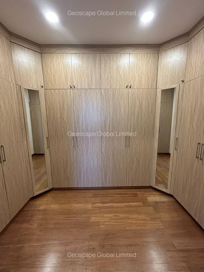 4 Bed Apartment with En Suite in Spring Valley - 13